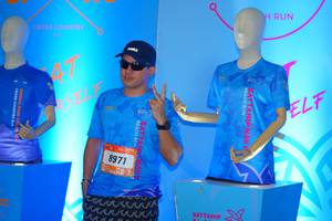 BIB: 8971
                            <button type="button" onclick="openModal(3238089)" class="btn btn-primary btn-sm float-right btn-popup" data-toggle="modal" data-target=".modal-high-quality">
                        <i class="fas fa-shopping-cart"></i> Add to Cart
                    </button>
                                            <button type="button" onclick="isThisMe(3238089, true)" class="btn btn-success btn-sm float-right btn-popup btn-isme hidden" data-toggle="tooltip" data-placement="bottom" title="นี่คือรูปของคุณใช่ไหม คลิกที่นี่เพื่อเอาเข้าอัลบั้ม">
                        <i class="fas fa-plus"></i> Add to album
                    </button>
                    <button type="button" onclick="isThisMe(3238089, false)" class="btn btn-warning btn-sm float-right btn-popup btn-isnotme hidden">
                        <i class="fas fa-ban"></i> Remove from album
                    </button>